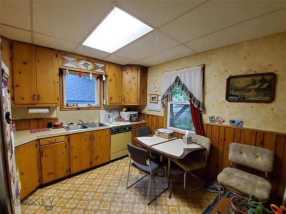 4th image of 419 N C St