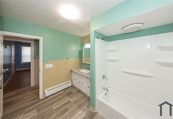 3rd image of 33 Dane Ave #1