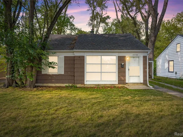 10720 Albany St, Oak Park, MI 48237