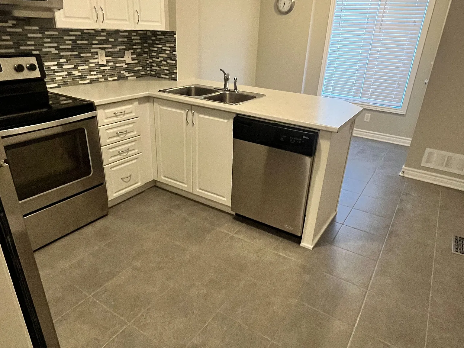 2 bed, $2,150 — Photo 2
