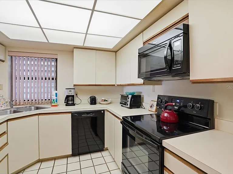 5611 Gulf Of Mexico Dr #3 — Photo 23