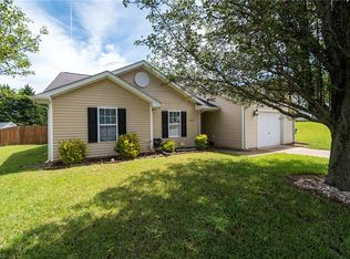 2630 Chestnut Heights Rd, Winston Salem, NC 27107