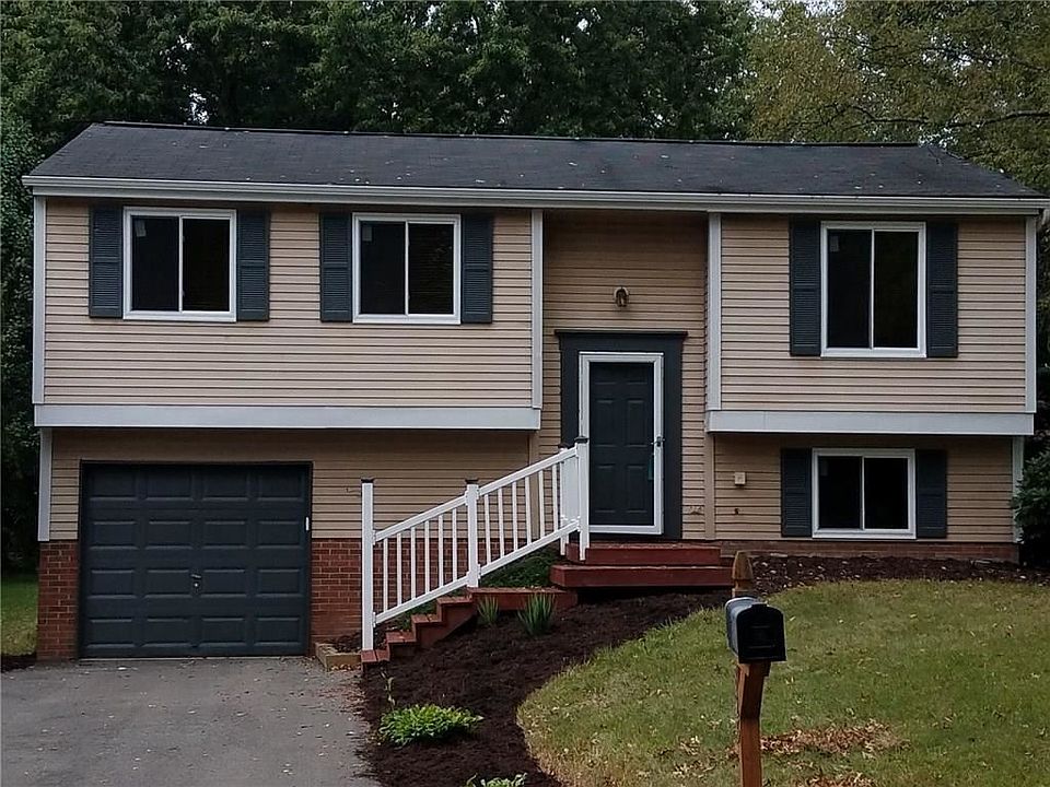 1st image of 825 Wood Hollow Dr