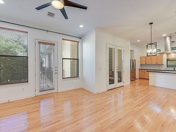 5th image of 1115 Kinney Ave APT 9