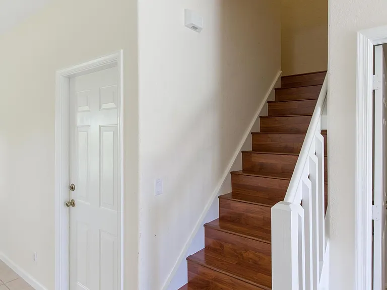 13513 Fountain View Blvd — Photo 10