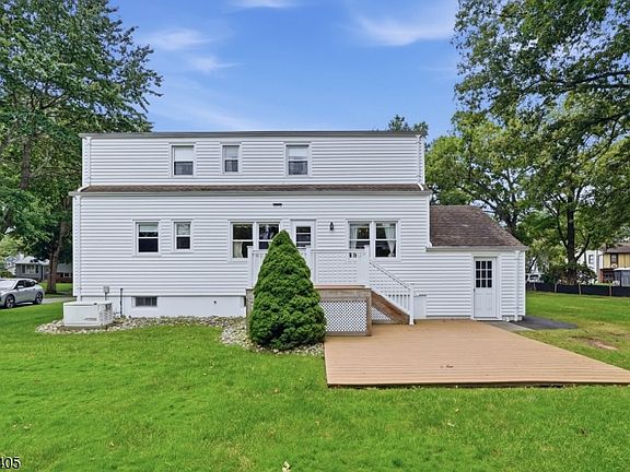 5th image of 111 Primrose Dr