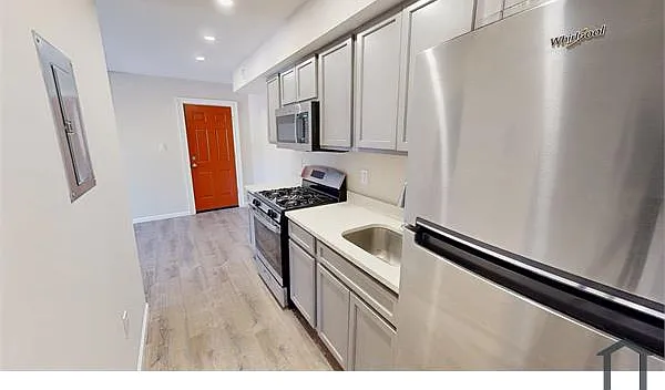 2 bed, $2,350 — Photo 2