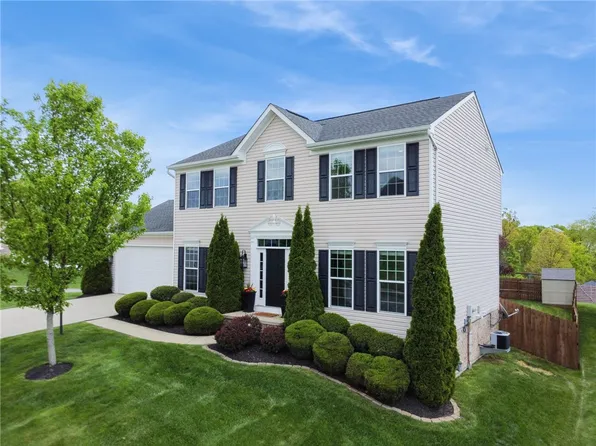 101 Twin Oaks Dr, Beaver Falls, PA 15010
