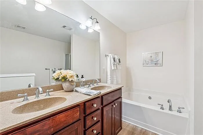 1640 Northgate Mill Dr — Photo 16
