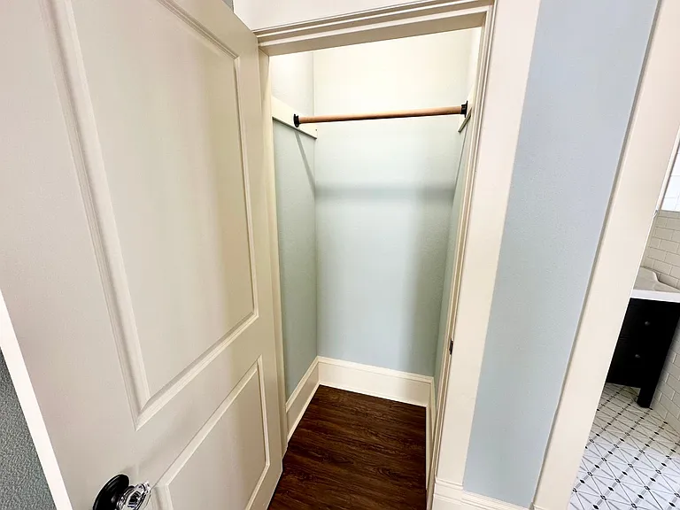 307 N Pearl St — Photo 12