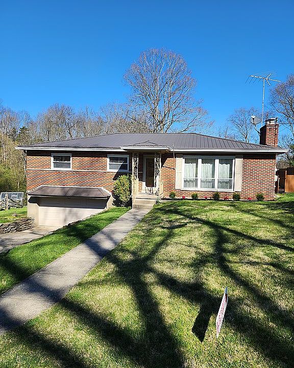1st image of 726 Saint Matthews Cir