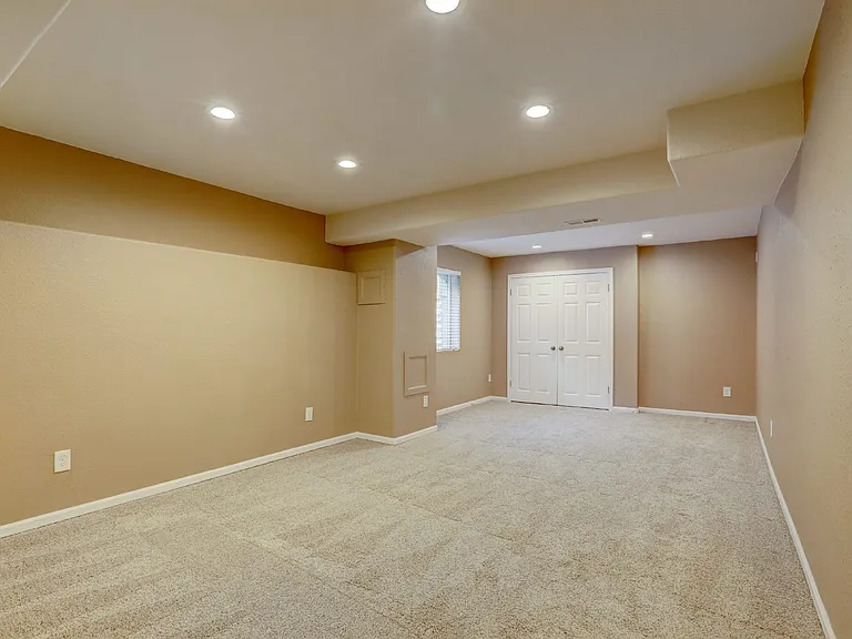 11862 Horseshoe Ln — Photo 24