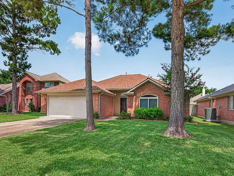 11814 Copperas Creek Dr — Photo 2