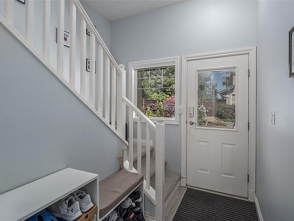5th image of 3338 Whittier Ave #4