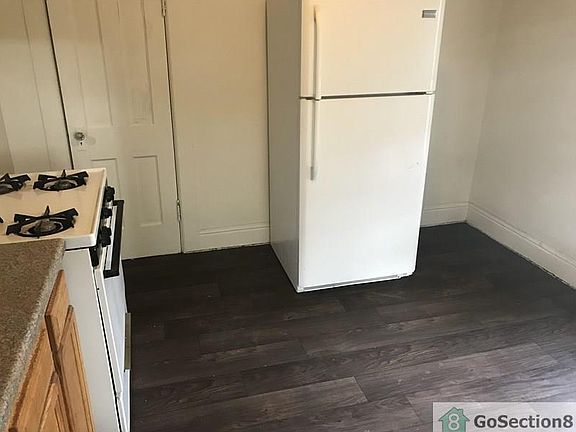 2nd image of 1232 Miami St #B