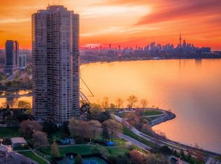 1 Palace Pier Ct #2812, Toronto, ON M8V3W9