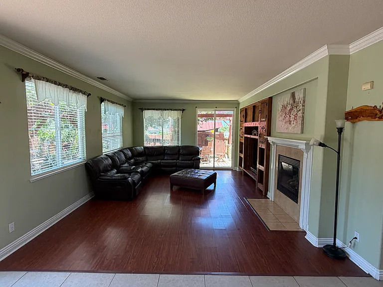 40 Curtis Ct — Photo 6