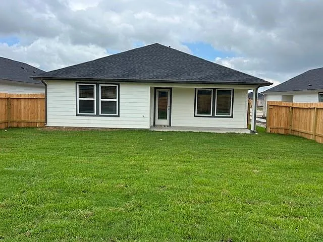 1006 Perezia Ct — Photo 2