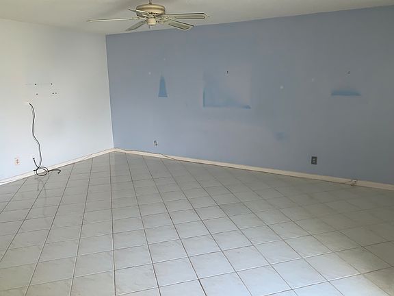 Additional Living Room