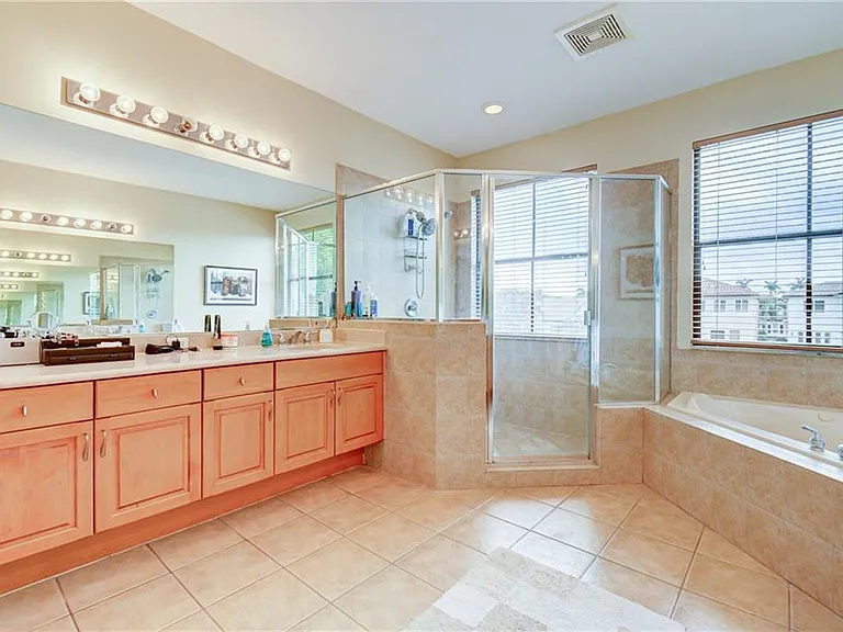 4169 Artesa Dr — Photo 16
