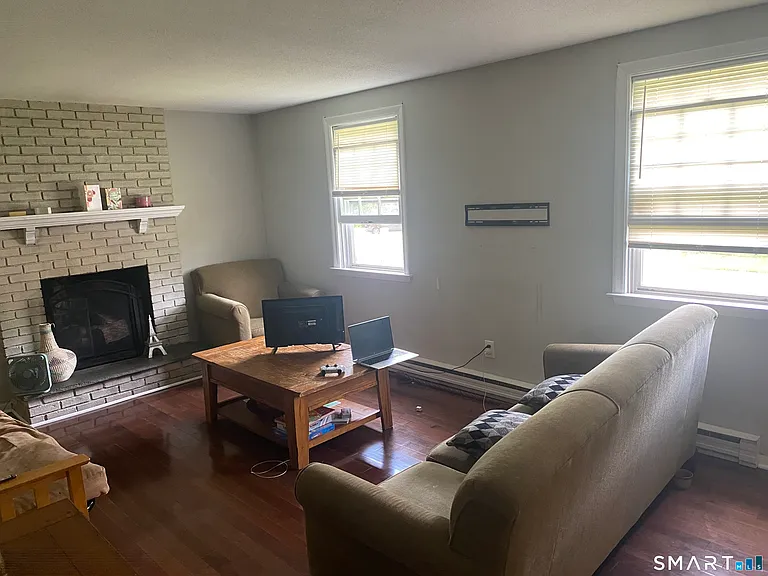 5 Blue Orchard Dr — Photo 2
