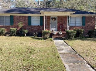 705 Church St, Claxton, GA 30417