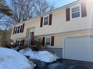 23 Floyd St, Billerica, MA 01821