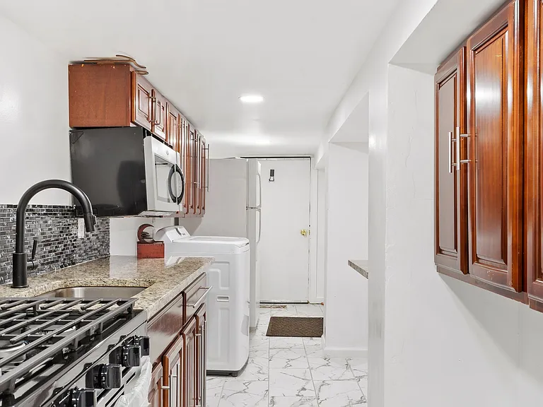 87 Clifton Pl — Photo 30