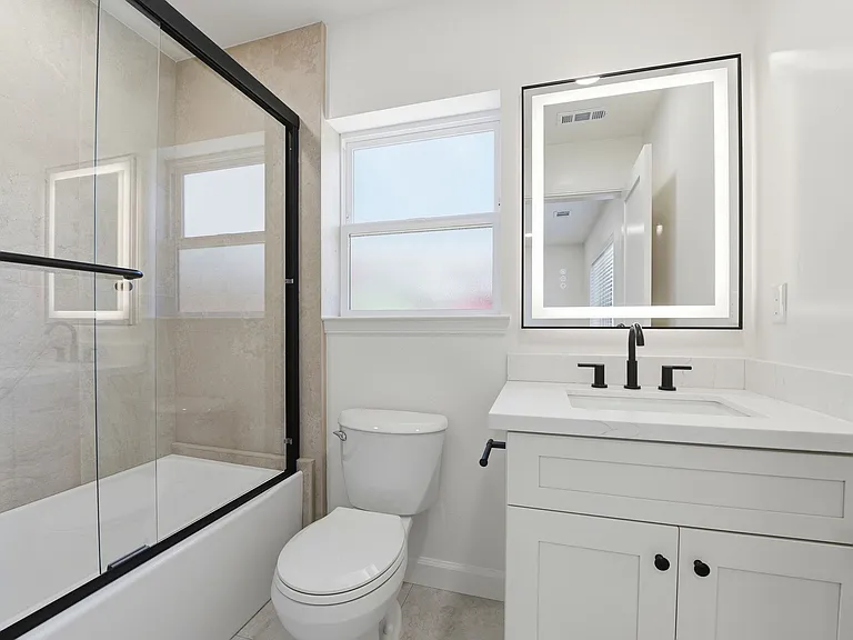 447 Alviso St — Photo 26