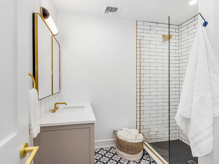 155 Hill St #6 — Photo 11