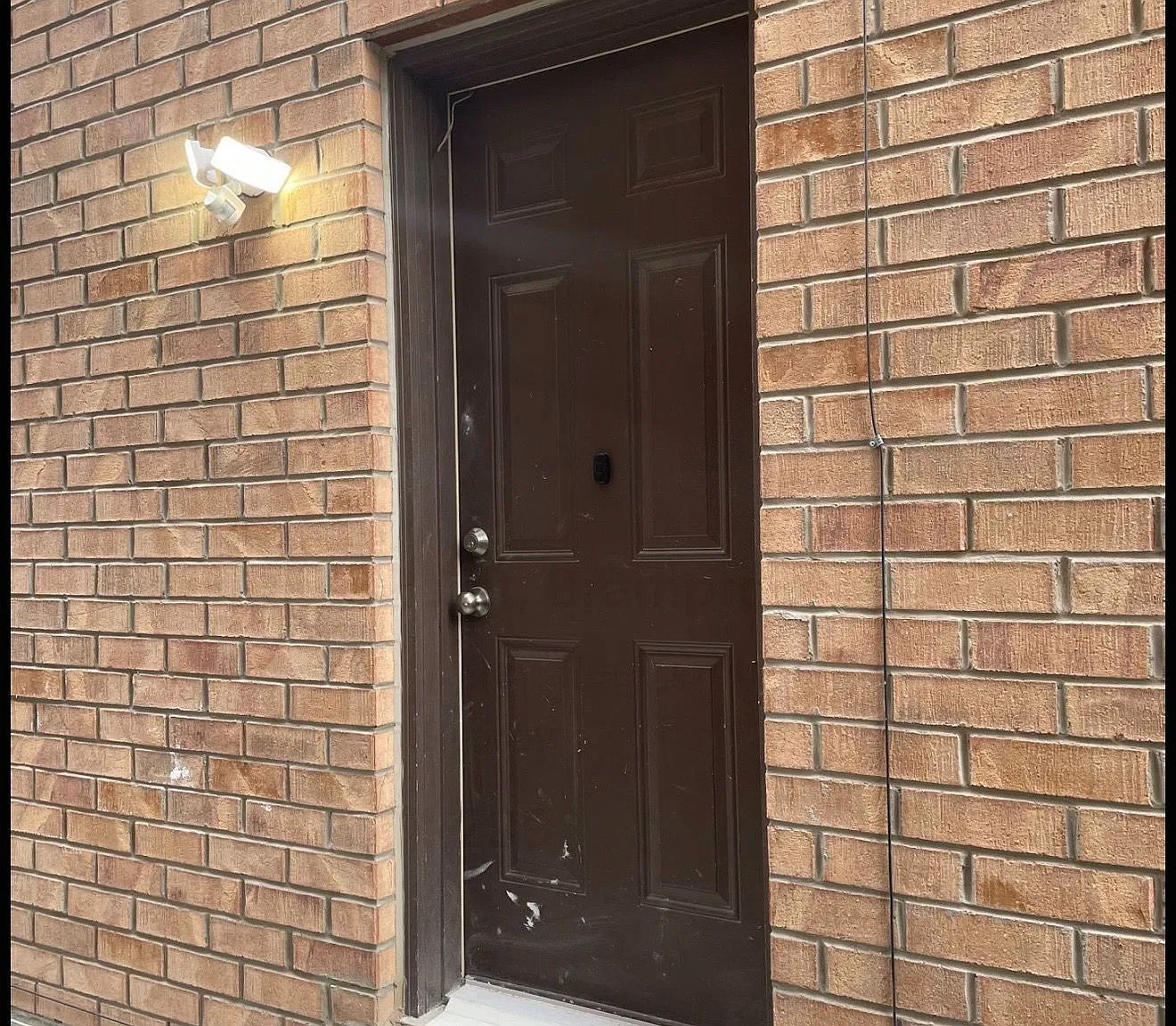 3 bed, $2,100 — Photo 1