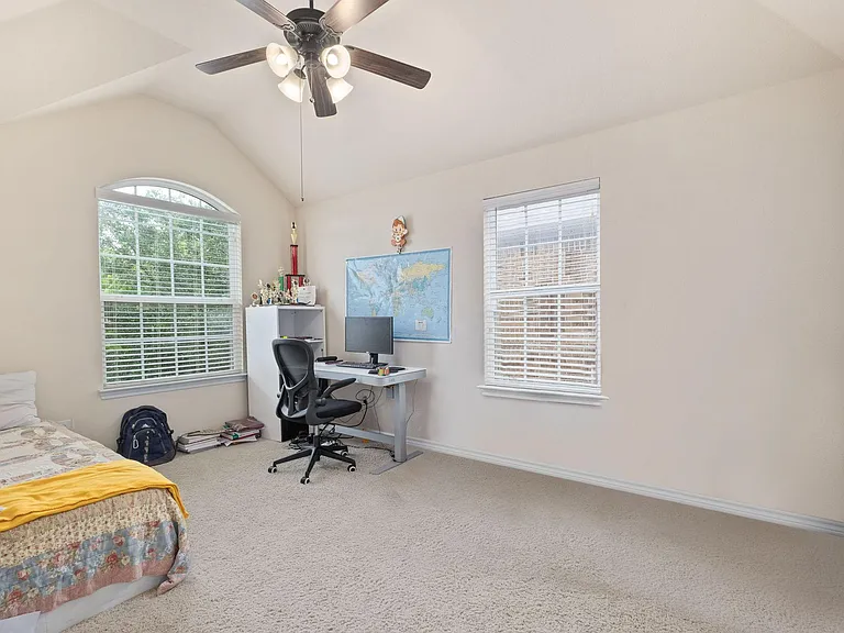 11637 Gatesville Dr — Photo 20