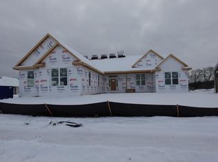 1343 Periwinkle Pass, Oconomowoc, WI 53066