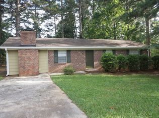 801 Robin Dr SE, Conyers, GA 30094