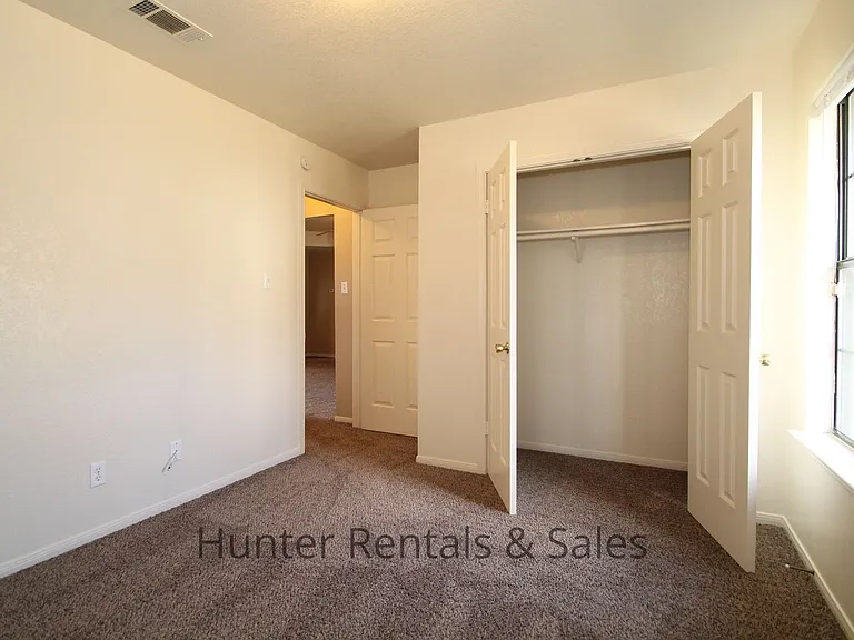 4705 Fawn Dr — Photo 23