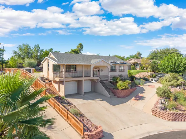 2587 W Chaparral Cir, Santa Clara, UT 84765