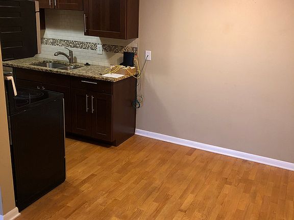 5th image of 252 N Pennsylvania St APT 504