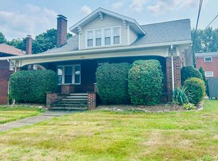 524 E Maple St APT 1, North Canton, OH 44720