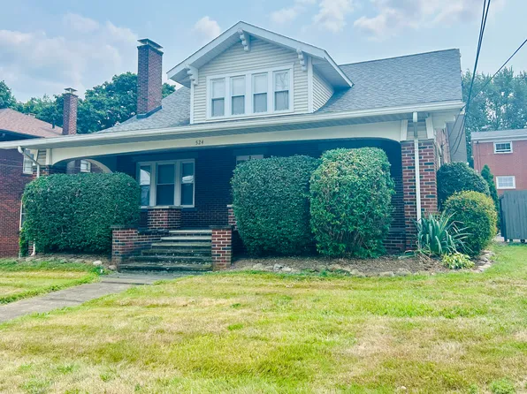 524 E Maple St APT 1, North Canton, OH 44720