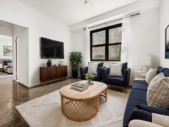 263 Bennett Avenue 1C image 1 of 10