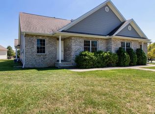 1621 Belclare Rd, Normal, IL 61761