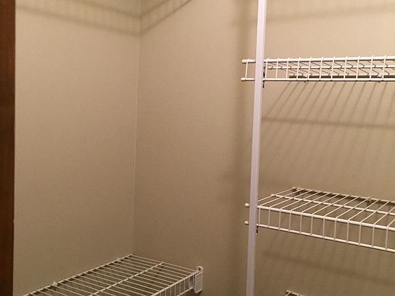 3rd image of 209 Keystone Dr APT 10