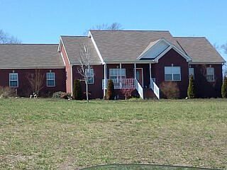 1902 sq.ft. all brick , ranch style house