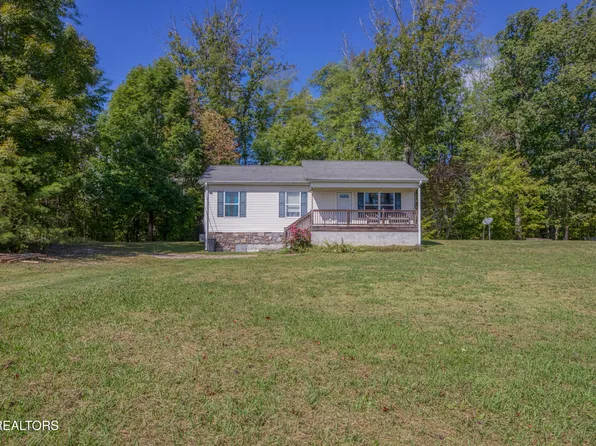 174 Volunteer Ln, Clinton, TN 37716