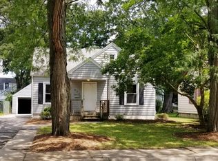672 Country Club Dr, Kankakee, IL