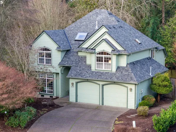 8147 SW Kingfisher Way, Durham, OR 97224