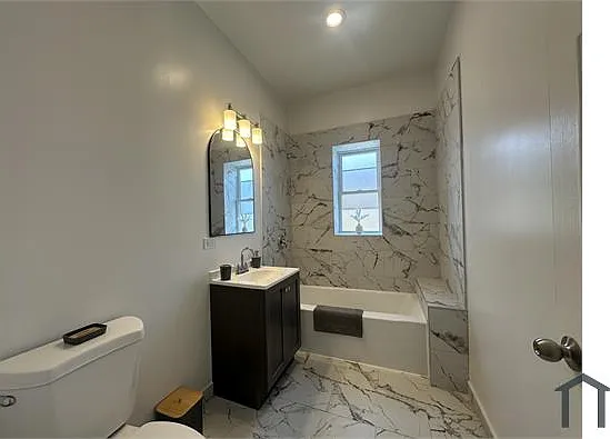 5678 W Washington Blvd — Photo 3