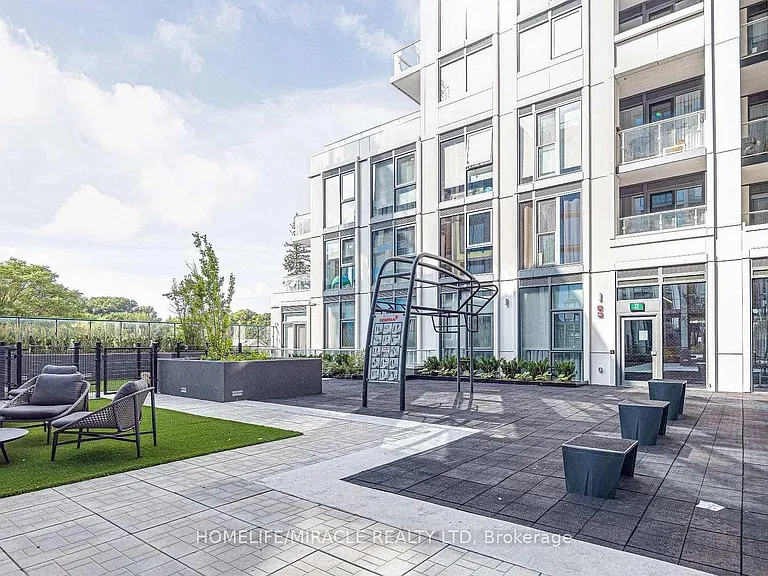 2020 Bathurst St #341 — Photo 18