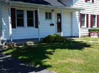 202 Jackson St, Knoxville, IL 61448