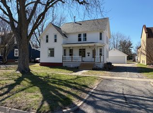 154 N Cherry St, El Paso, IL